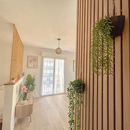 Avec Terrasse Et Parking à Saint-raphaël