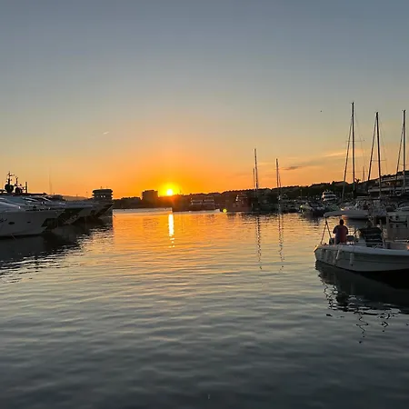 Appartamento Avec Terrasse Et Parking à Saint-raphaël